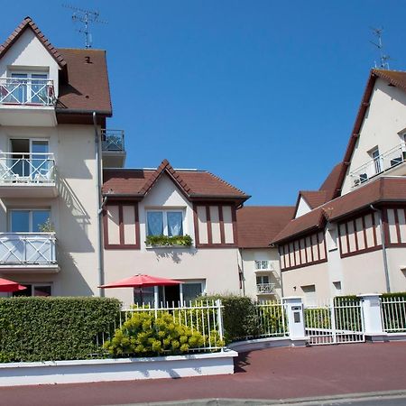 Appart Residence Proche Plage Avec Piscine Et Parking Couvert Prive Merville-Franceville-Plage Zewnętrze zdjęcie